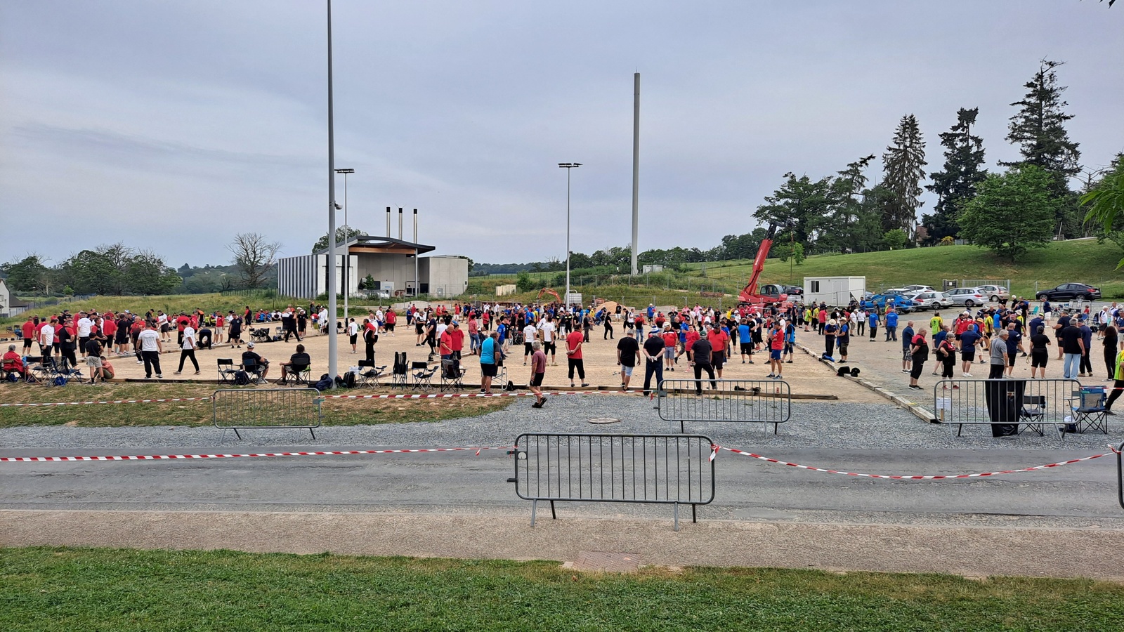 DÉSHERBAGE DES TERRAINS