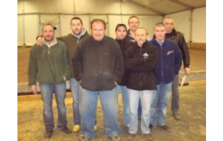 CHIC 1ER DIVISION  LA BOULE AREDIENNE S' IMPOSE 